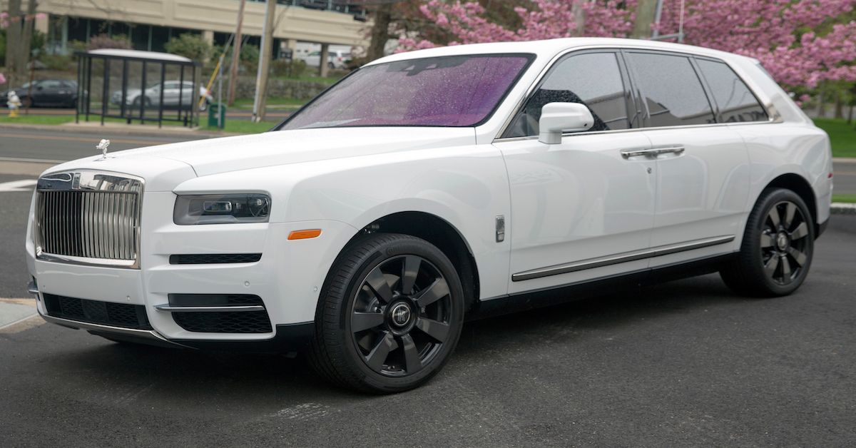 Rolls Royce Cullinan in White