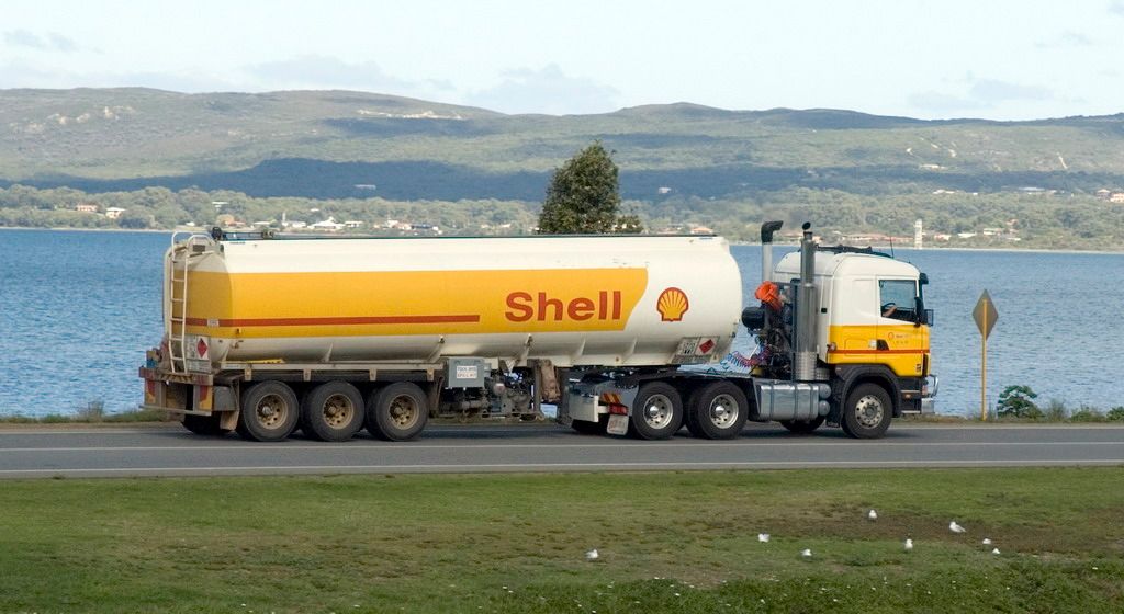 Shell_tanker_truck-1