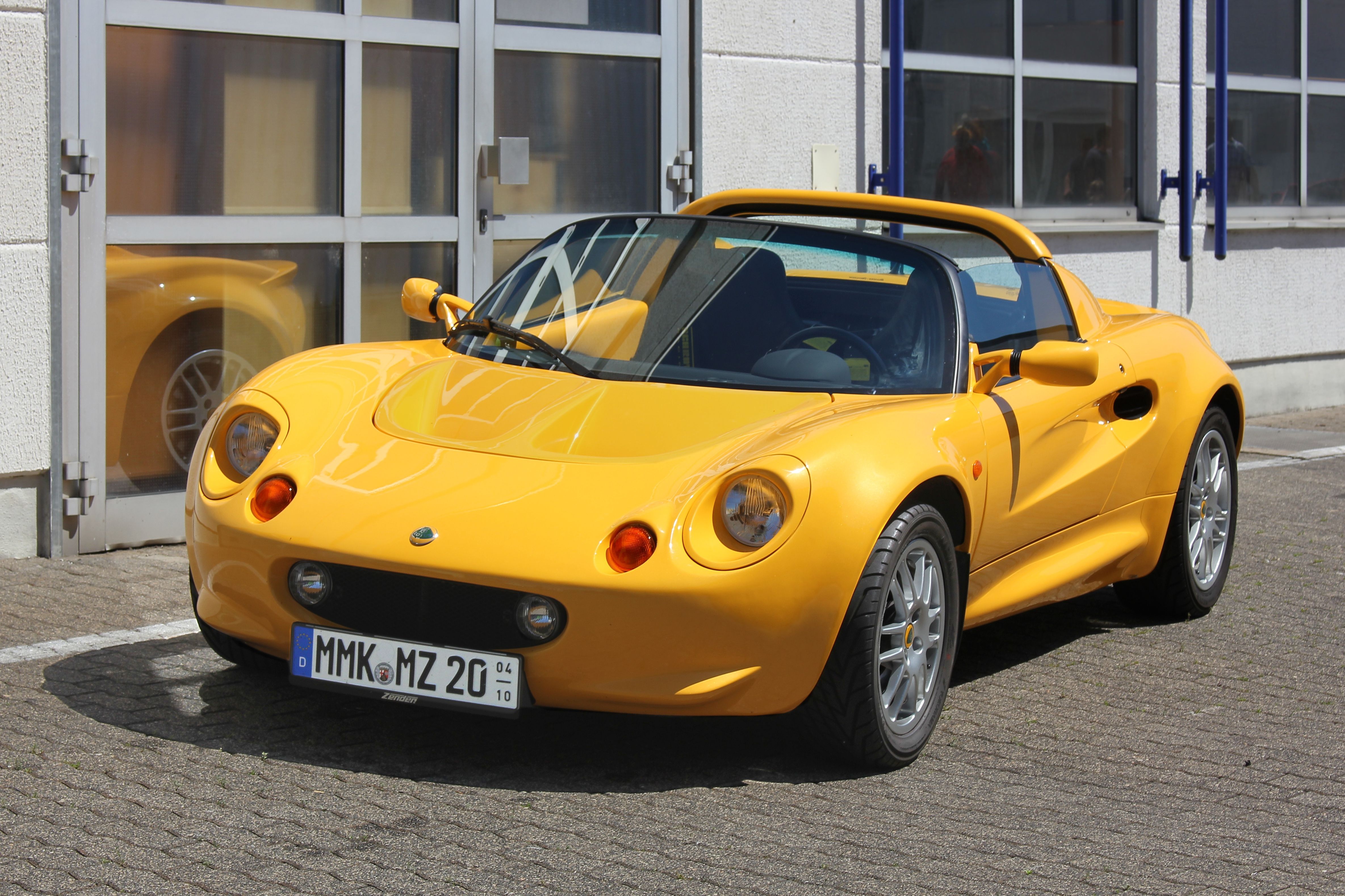 Yellow Lotus Elise Series 1