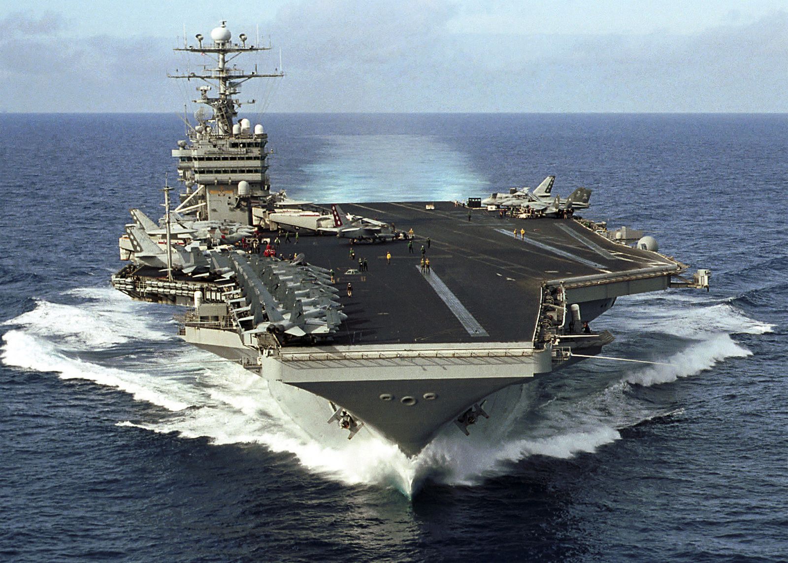 aerial-bow-on-view-of-the-nimitz-class-aircraft-carrier-uss-george-washington-9396a8-1600