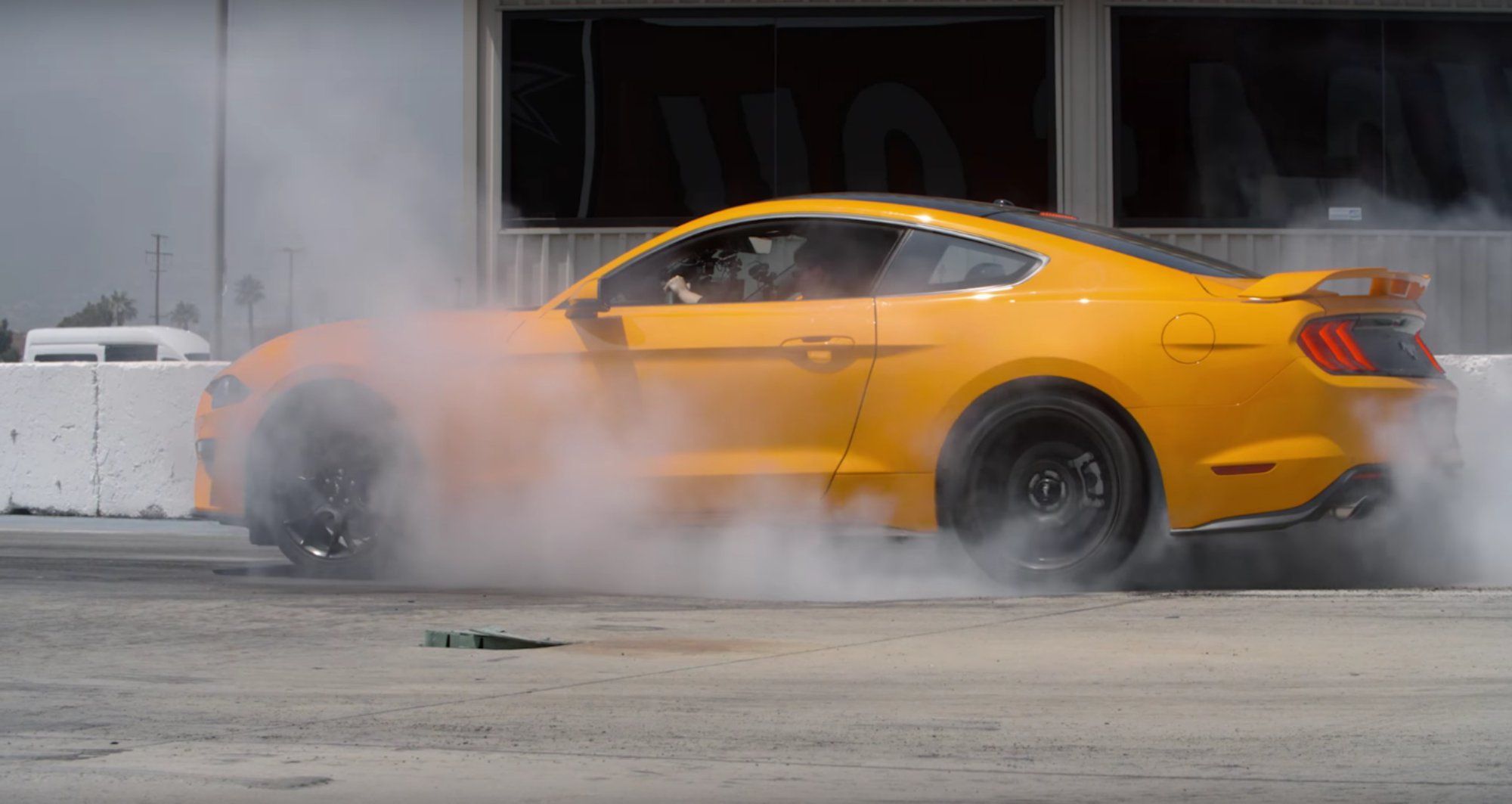 news-ford-mustang-ecoboost-now-has-electronic-burnout-feature-06