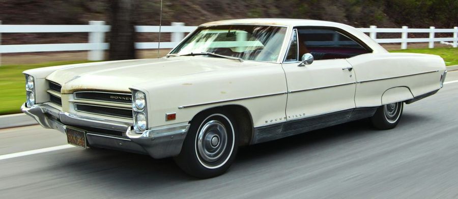 1966 Pontiac Bonneville, 389 cu in, in white, front, from Hemmings