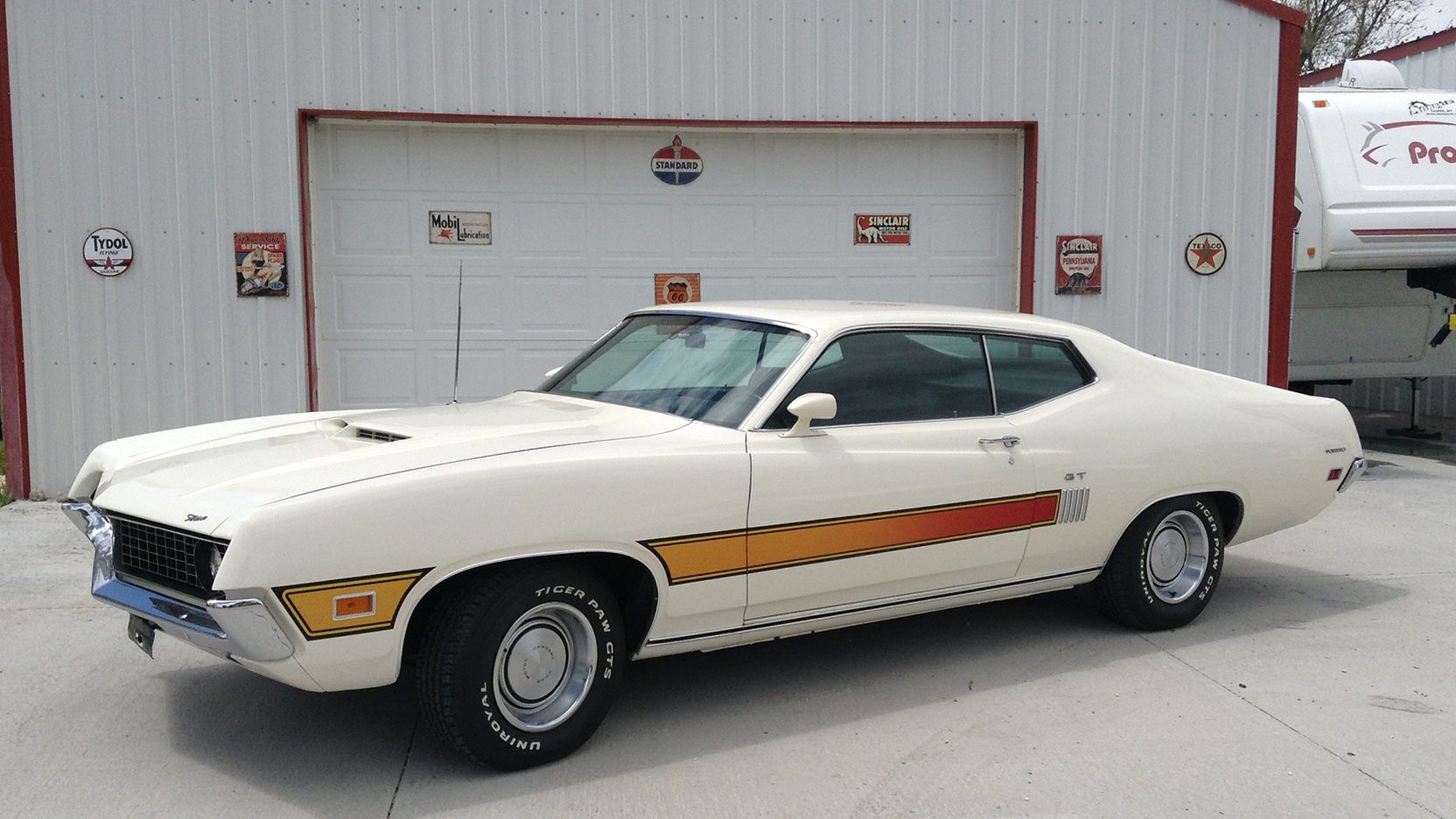 1970 Ford Torino GT 351, white, decal