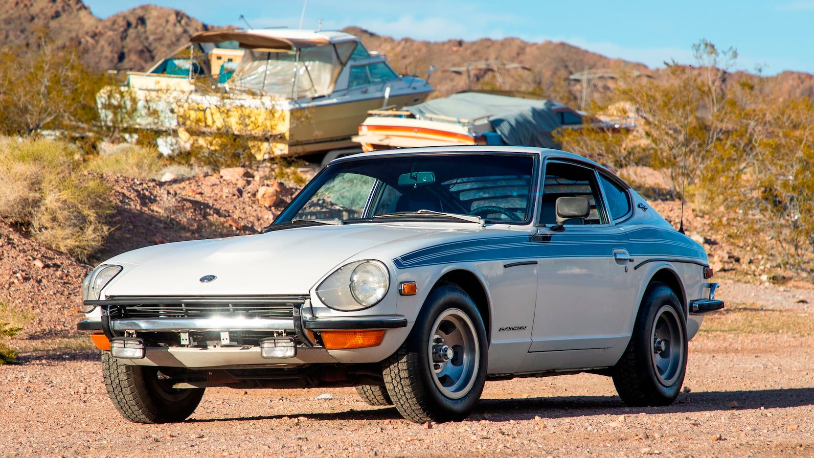 1971 Datsun 240Z, grey with decals