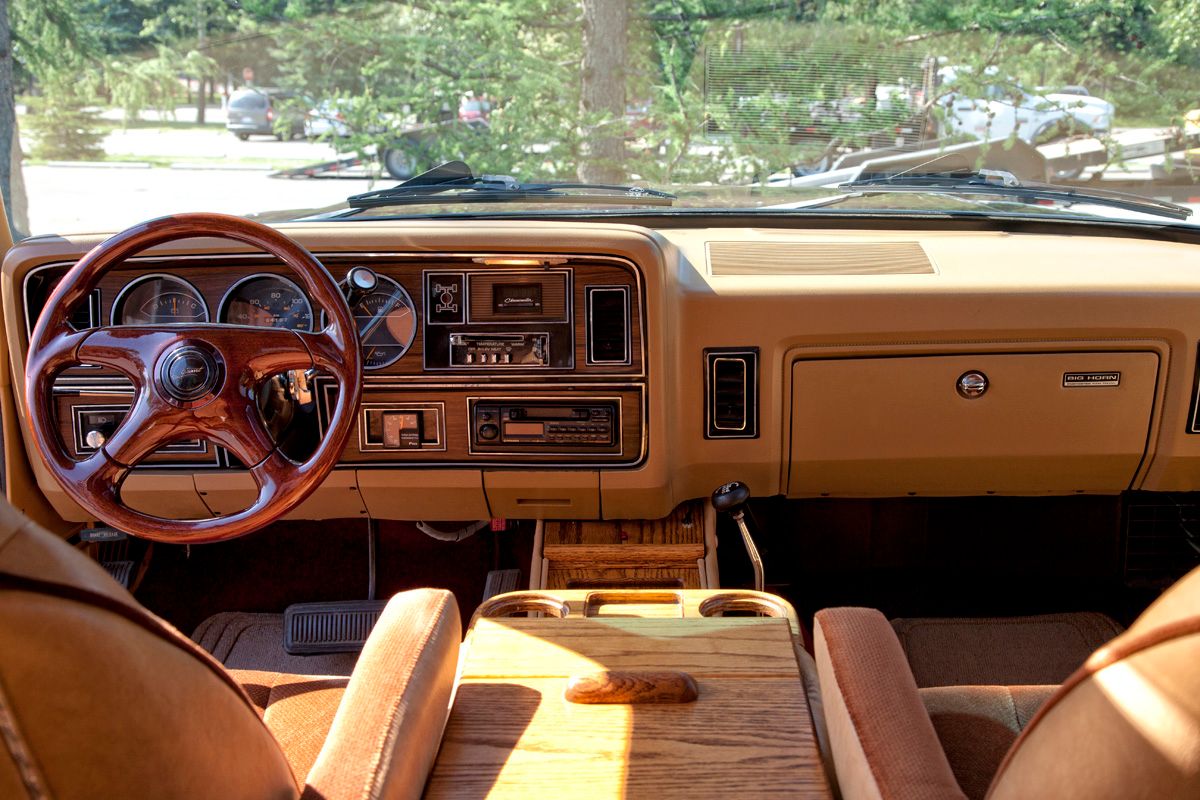1981 Dodge Ramcharger Big Horn, interior, wooden details, gauges and steering wheel, DodgeRamchargerForSale