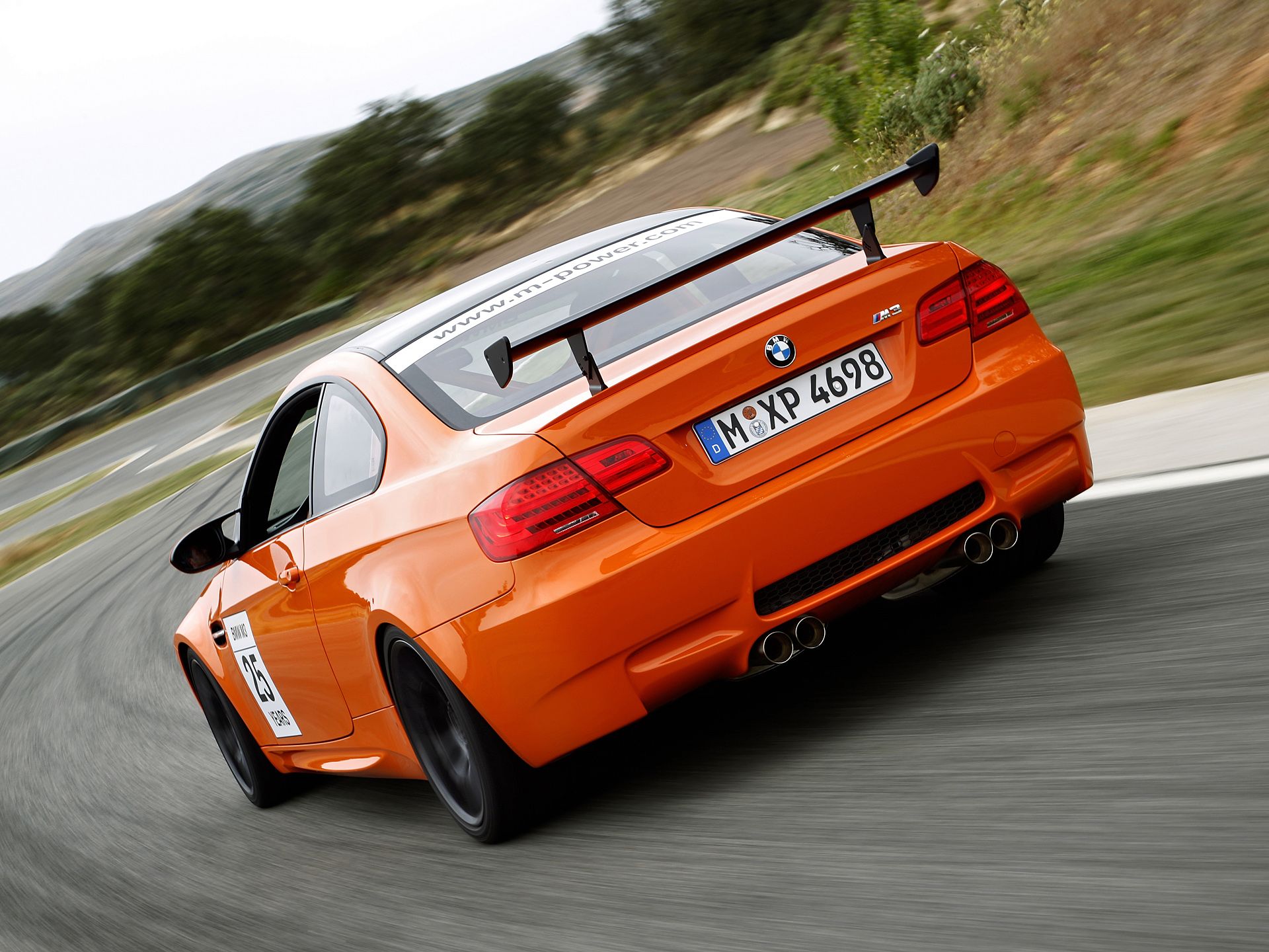 2009-BMW-M3-GTS-004-1440