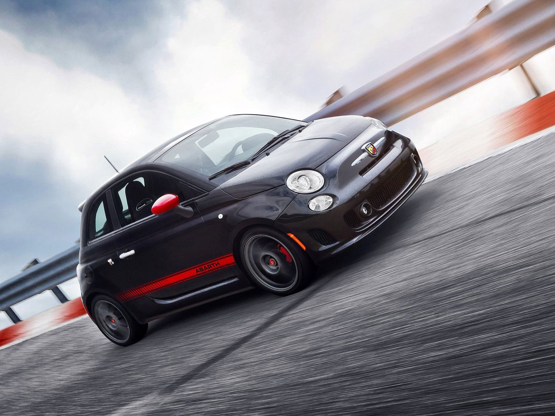 5 Reasons Why We Love The Fiat 500 Abarth (5 Reasons Why We'd Never Buy One)