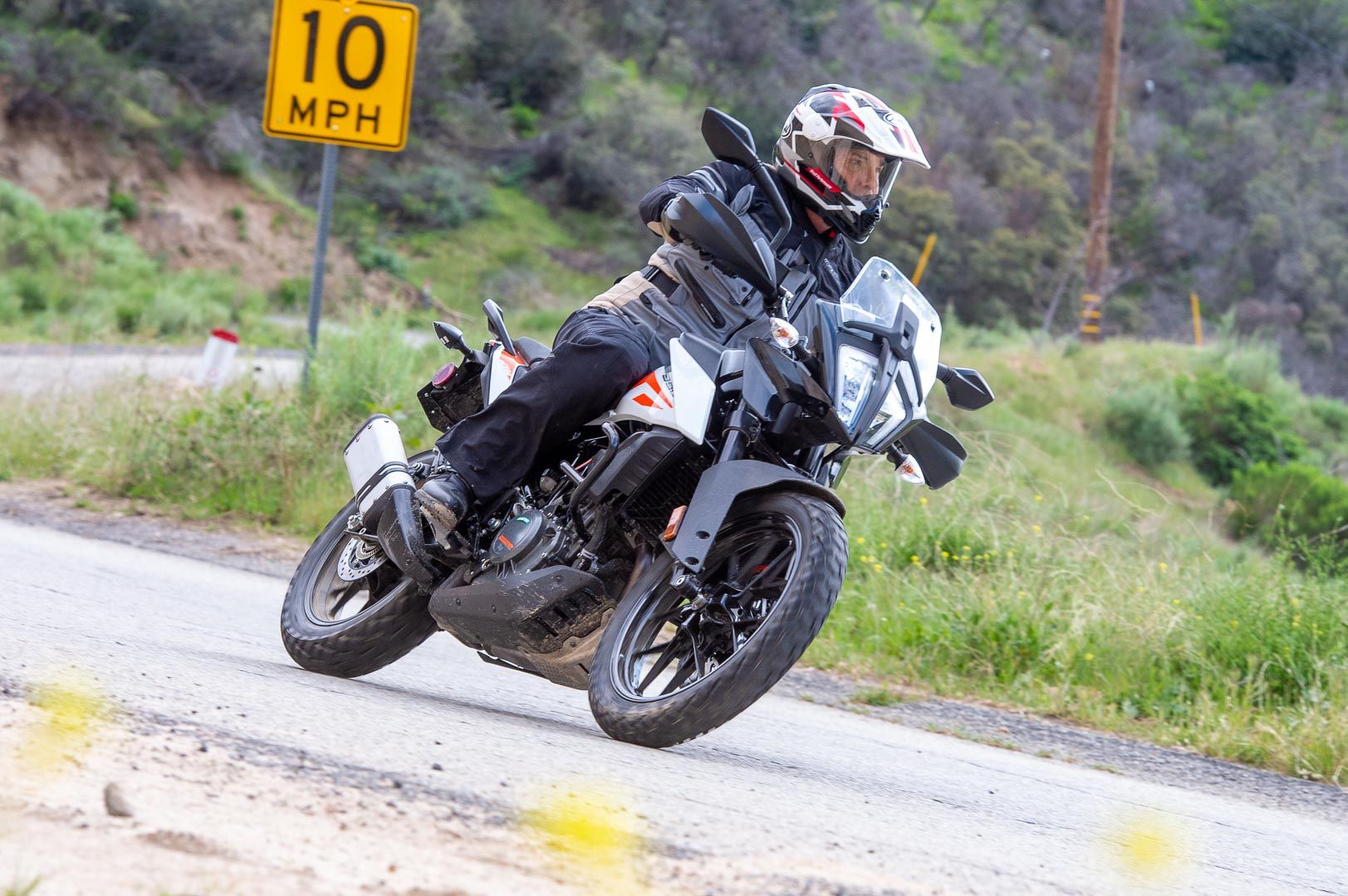 2020-KTM-390-Adventure-Review-ADV-motorcycle-14