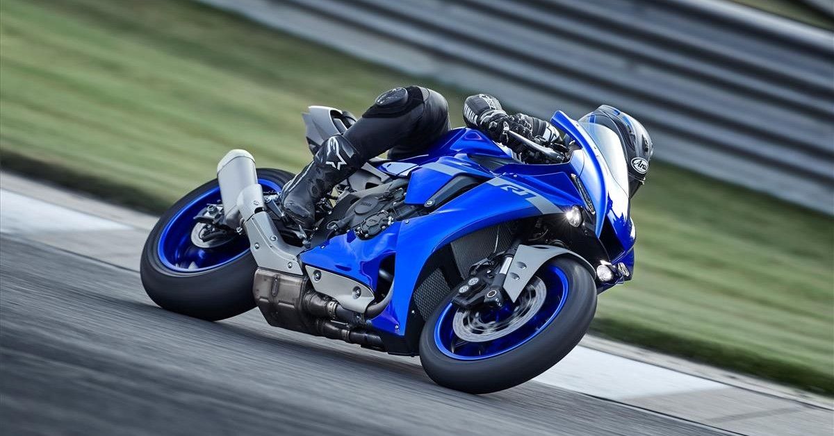 2021-Yamaha-YZF-R1-Blue-Track-Feature-1
