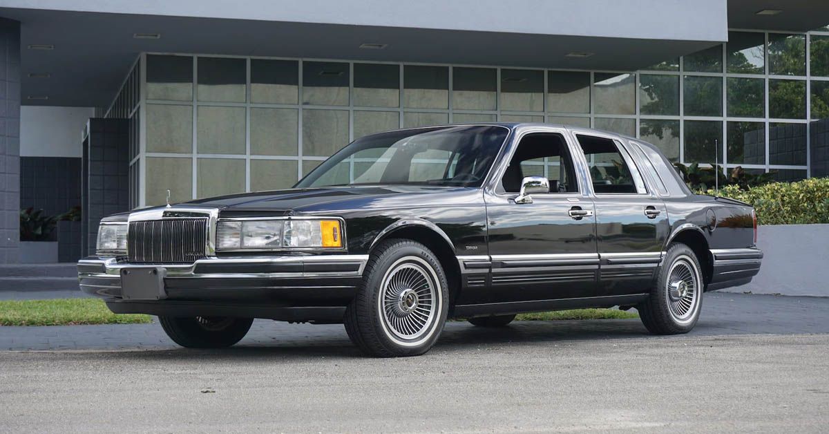 1990s Lincoln Town Car Full-Size American Luxury Sedan