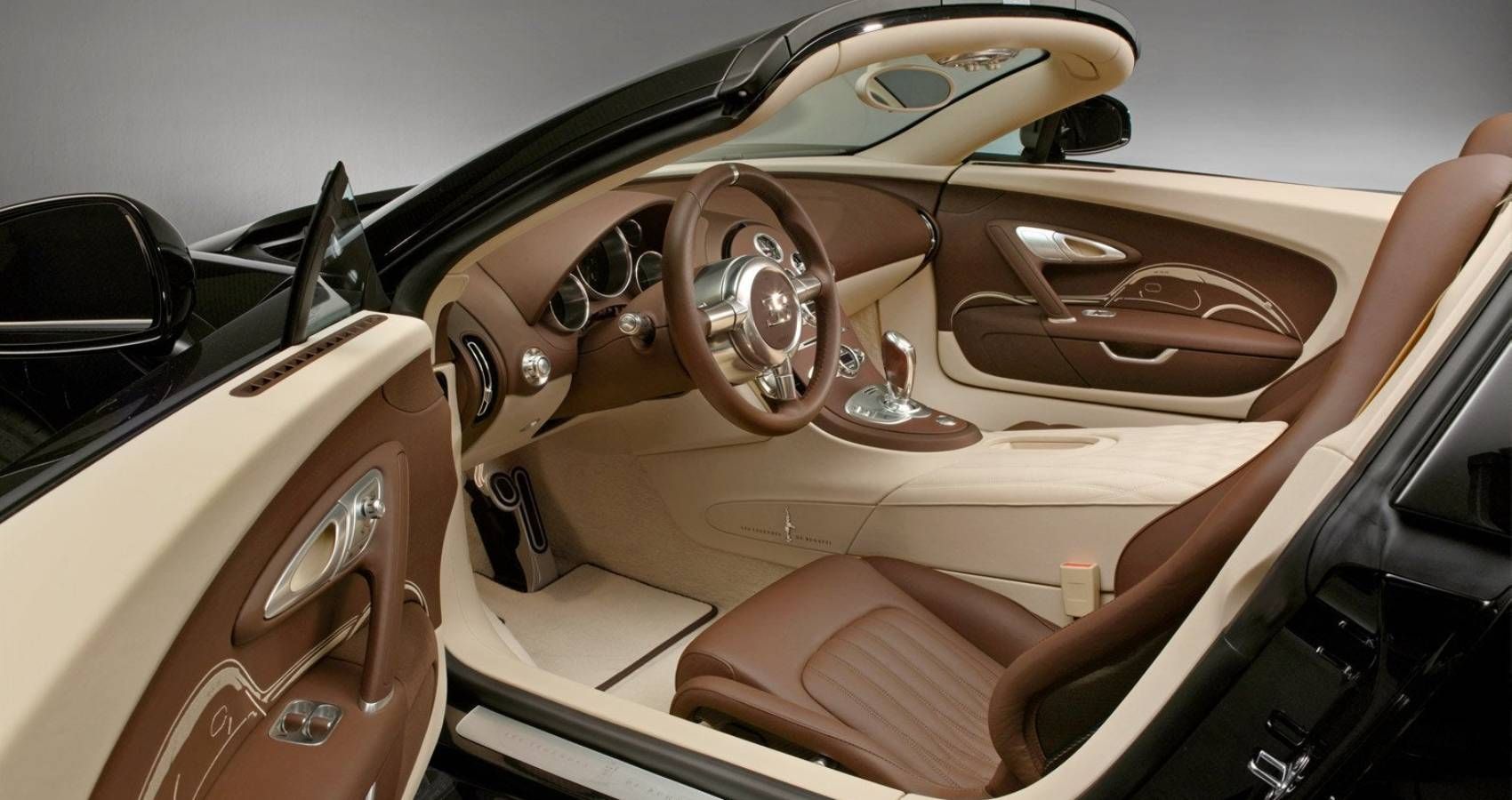 Bugatti-La-Voiture-Noire