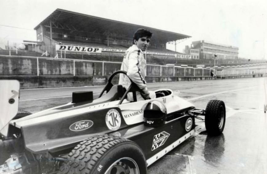 Damon Hill. Early drive at Brands Hatch.