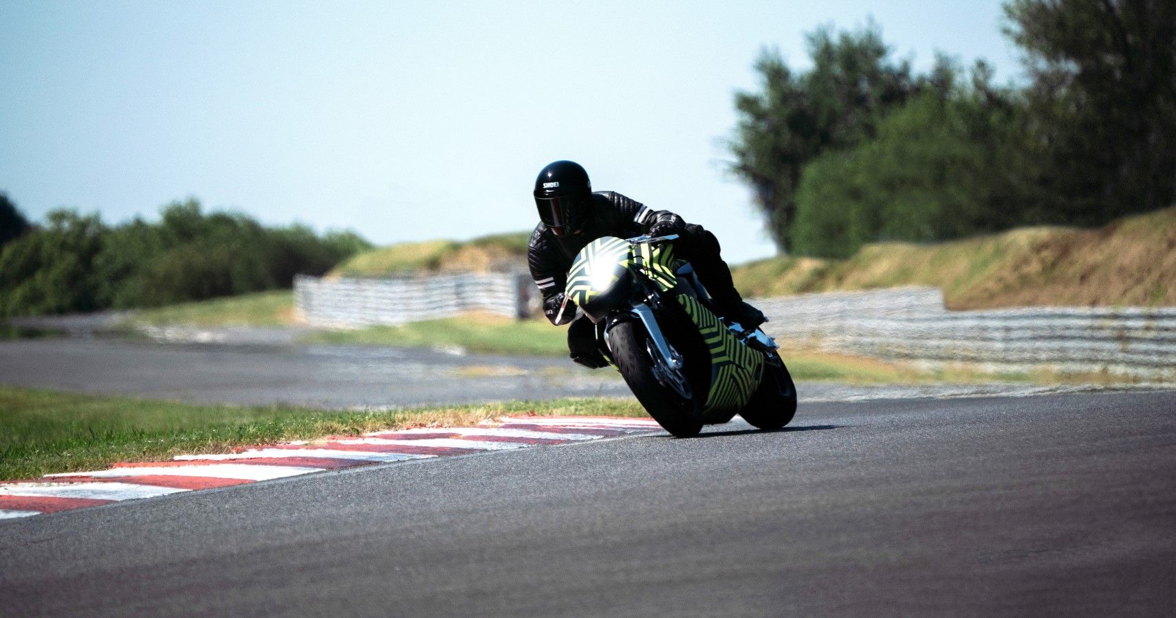 Aston Martin AMB 001 track test shot