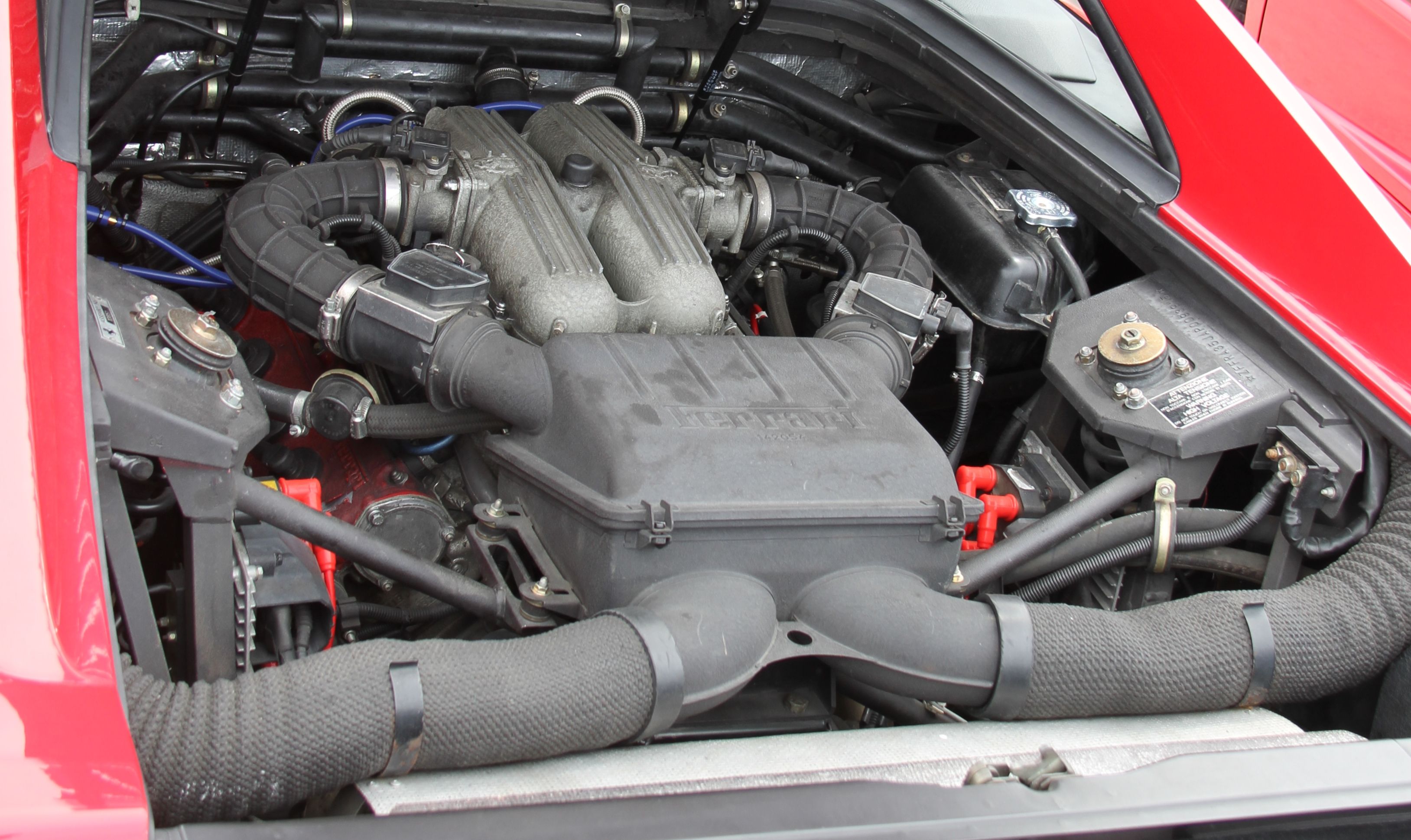 Ferrari 348 GTB Engine