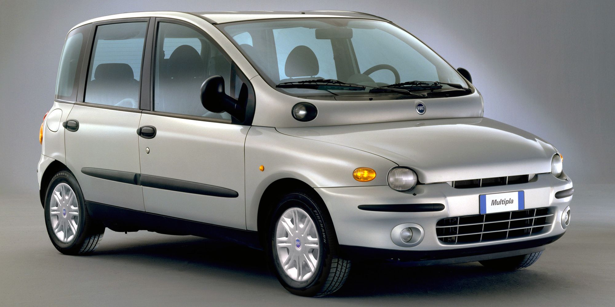 Front 3/4 view of the Multipla in silver
