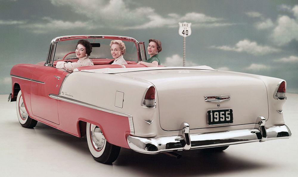 Icon-of-the-Fifties,-1955-Chevrolet-Bel-Air-2-Doors,-red,-girls-looking-back-1