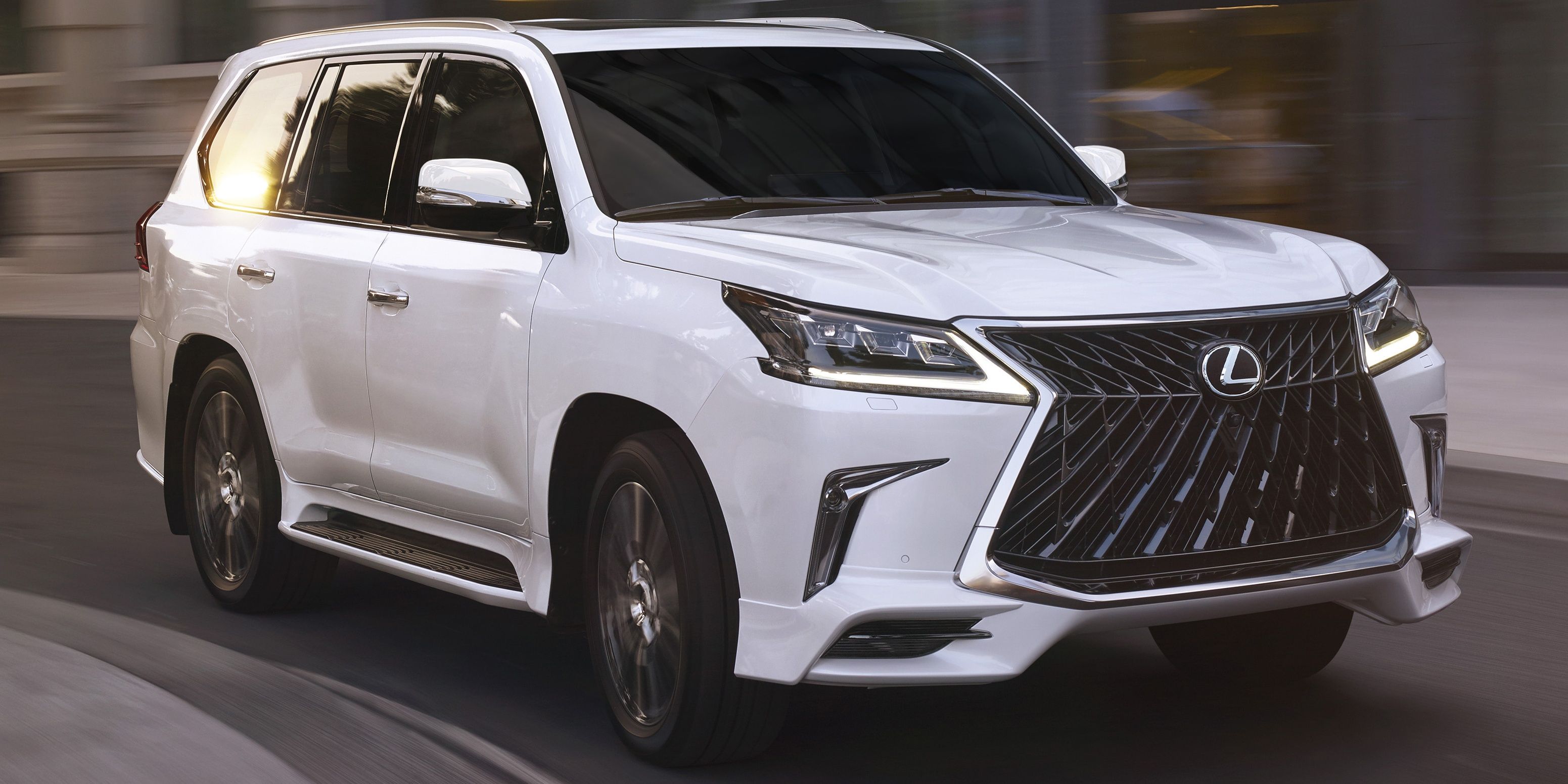 Here’s How The 2022 Lexus GX Compares With The Competition