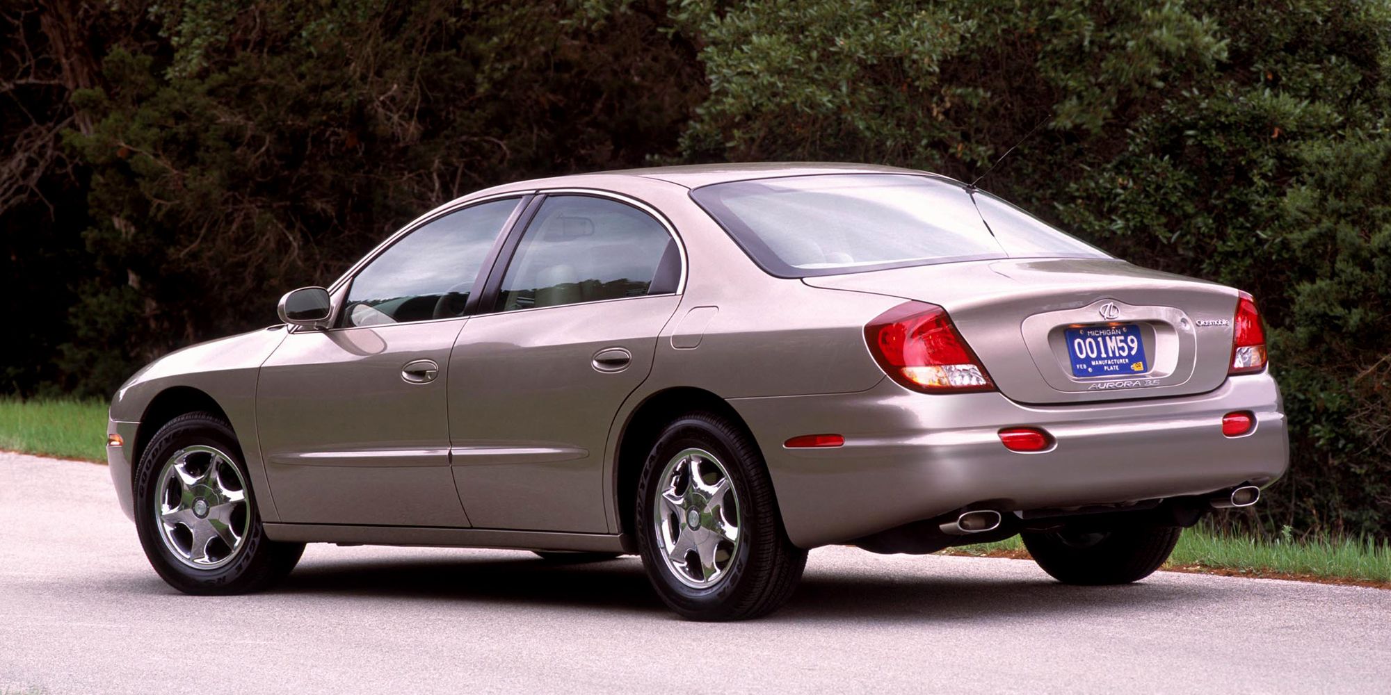 Rear 3/4 view of the Oldsmobile Aurora