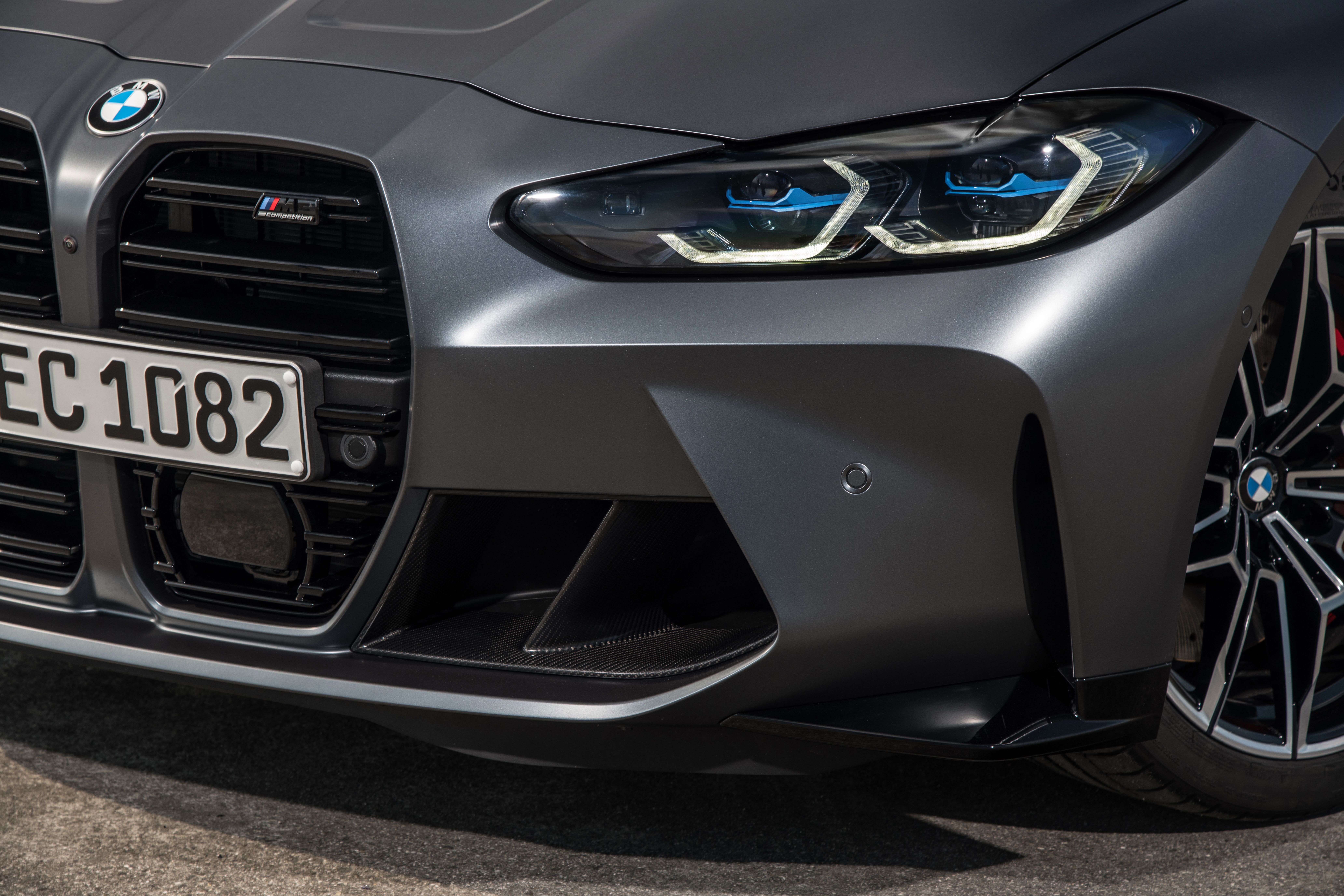 P90416687_highRes_the-all-new-bmw-m3-c