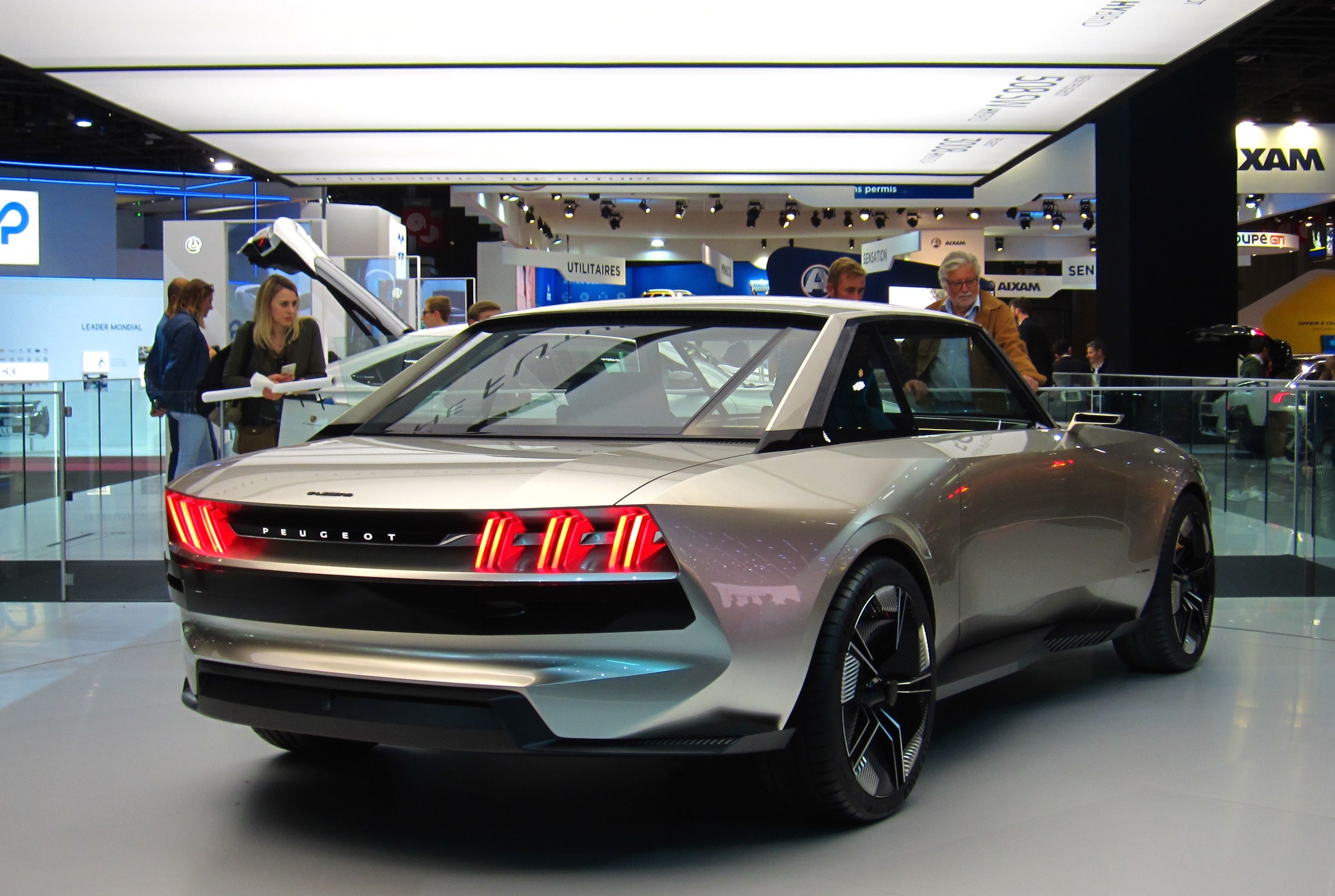 Peugeot_e-Legend_Concept_rear