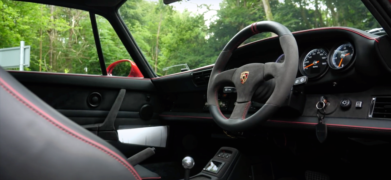 Everatii Porsche 911 964 electric conversion interior