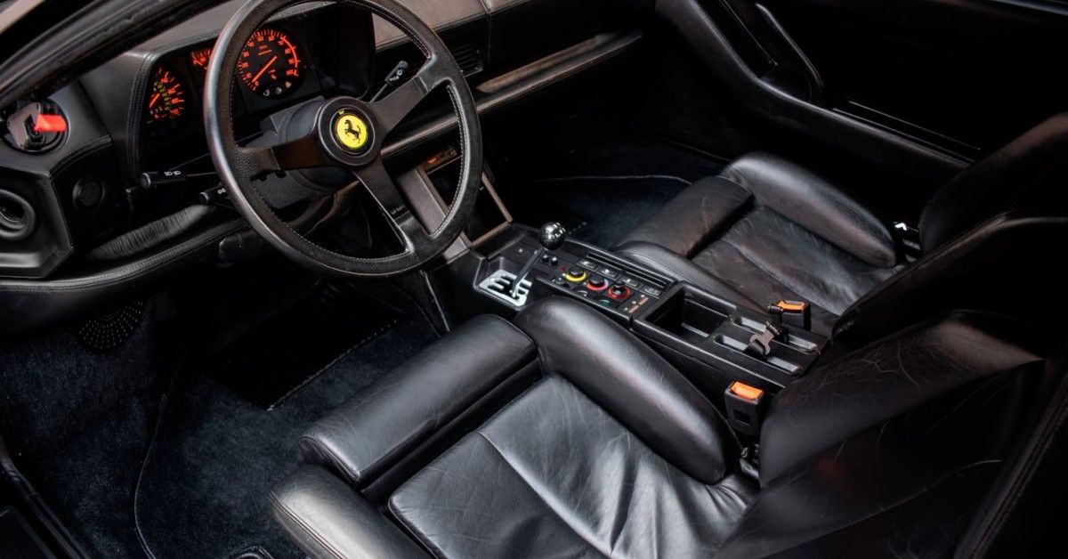Ferrari Testarossa interior view