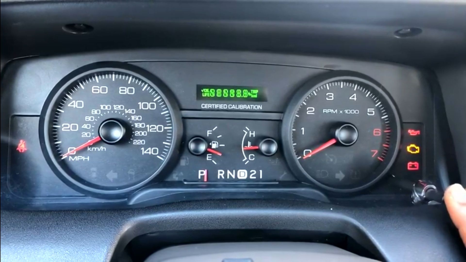 Here's The Coolest Hidden Features Of The Ford Crown Victoria