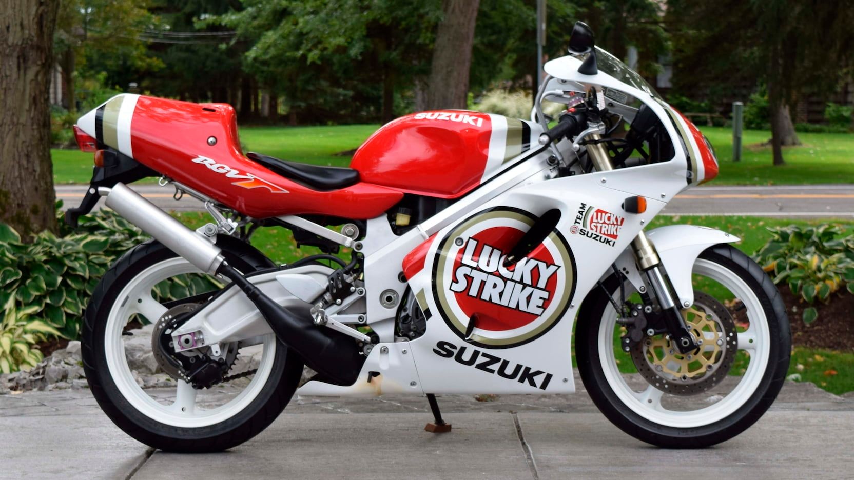 10 Coolest Suzuki Motorcycles Ever Made Ranked