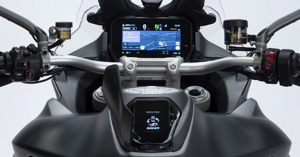 The Smart Cockpit Of The Ducati Multistrada V4