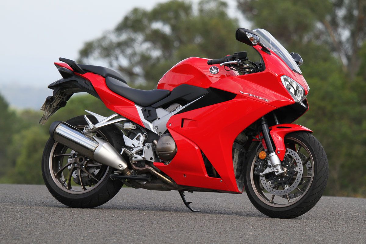 10 Comfortable Sports Bikes You Can Actually Ride Daily