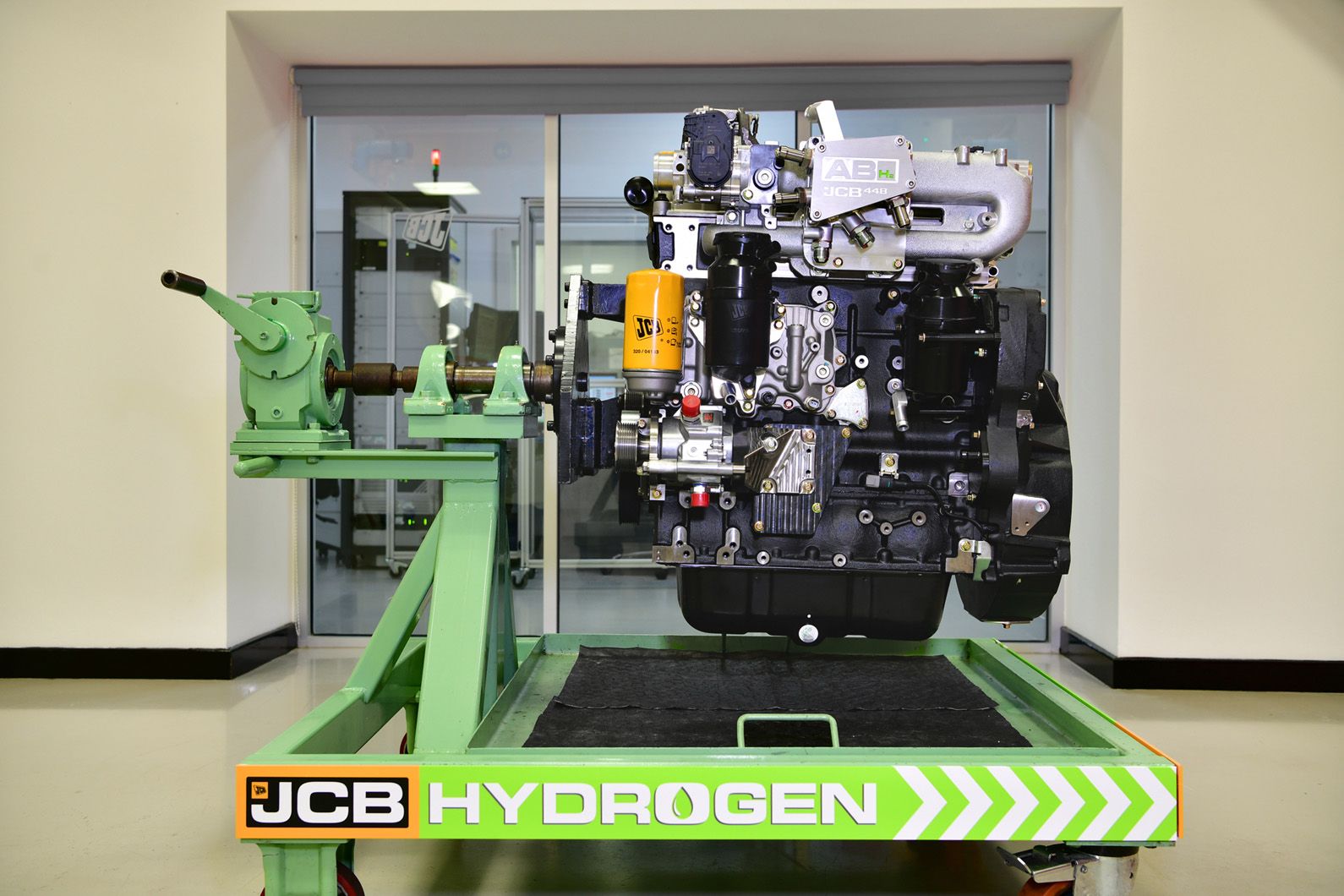 JCB Hydrogen Internal Combustion Engine 