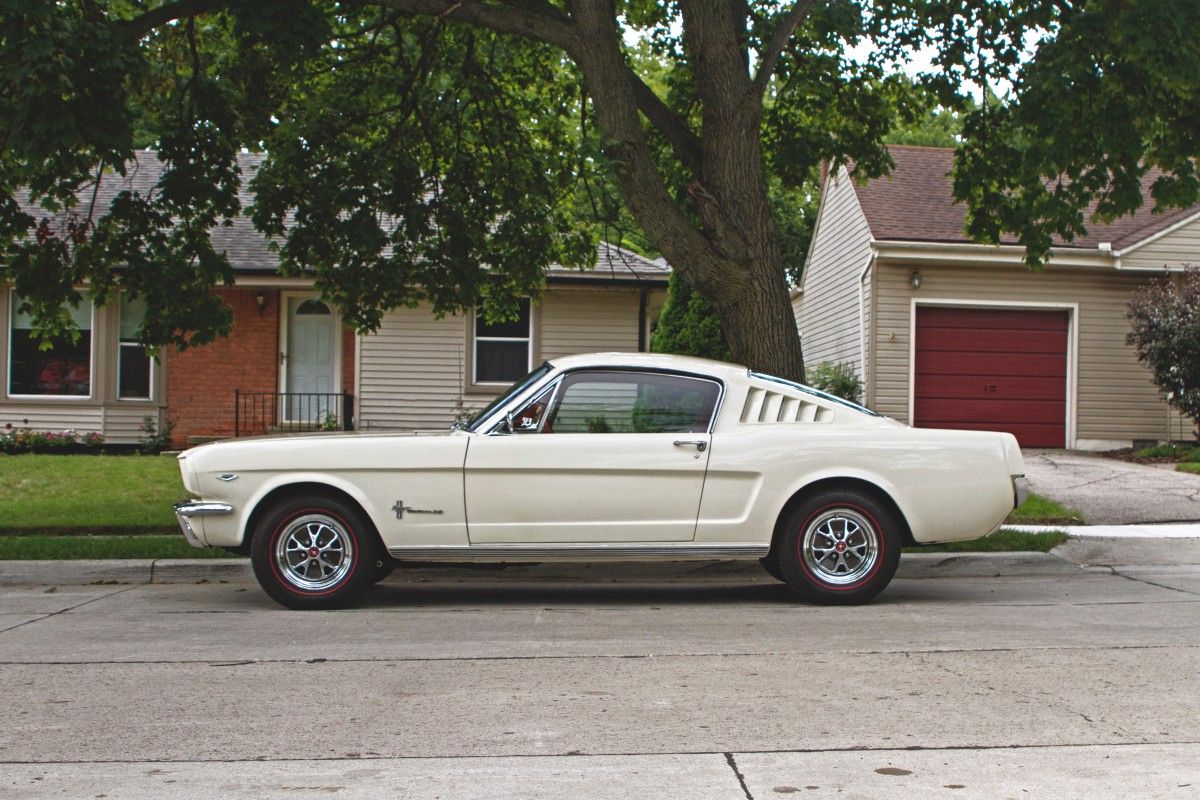 1965 Ford Mustang Silver On View
