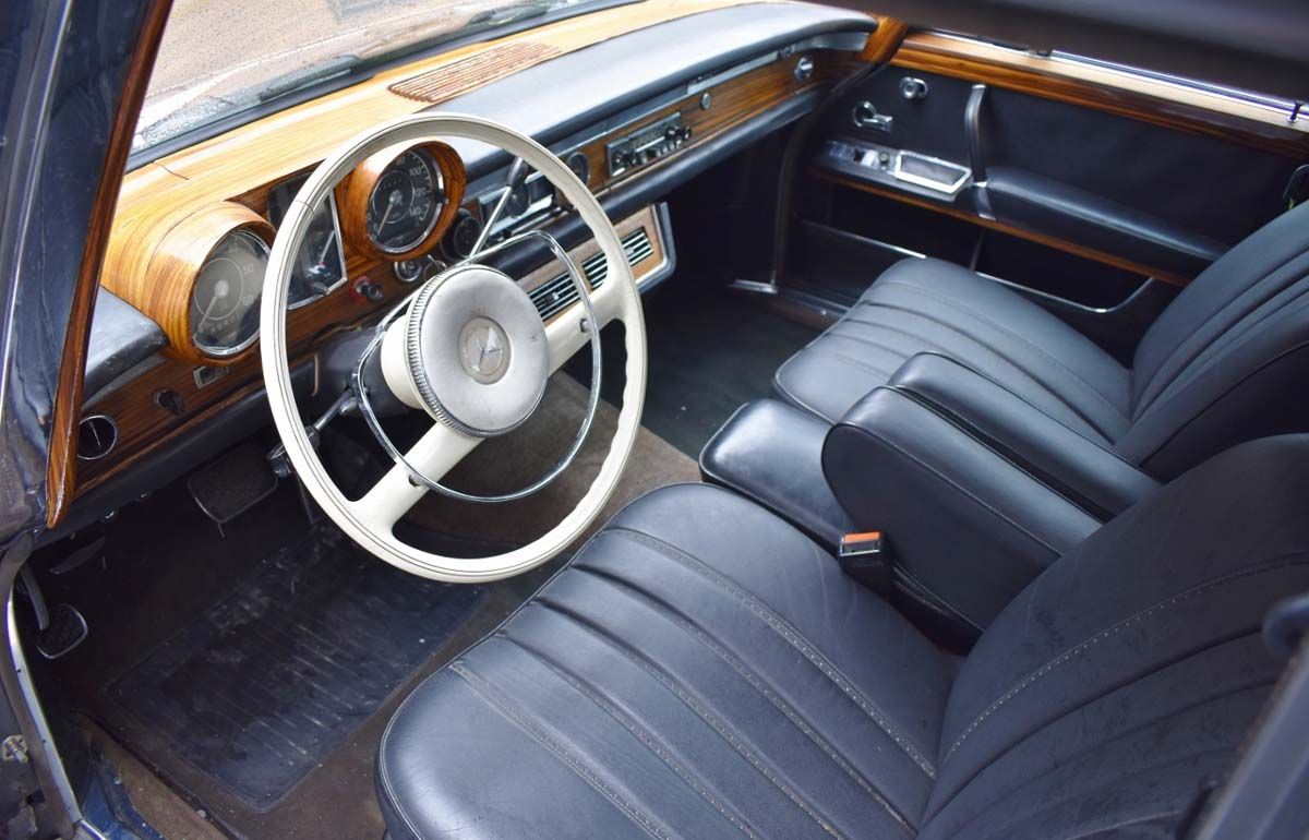 1965 Mercedes-Benz 600 Interior View
