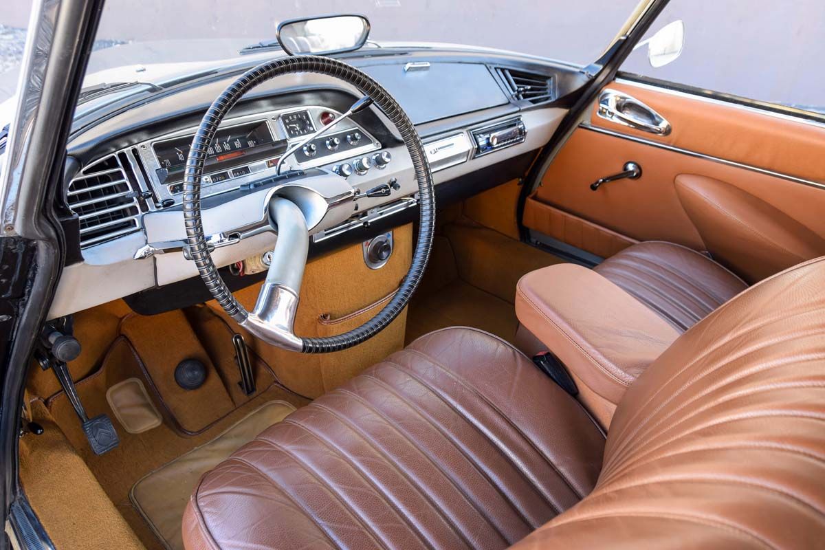 1967 Citroen DS Pallas Interior View