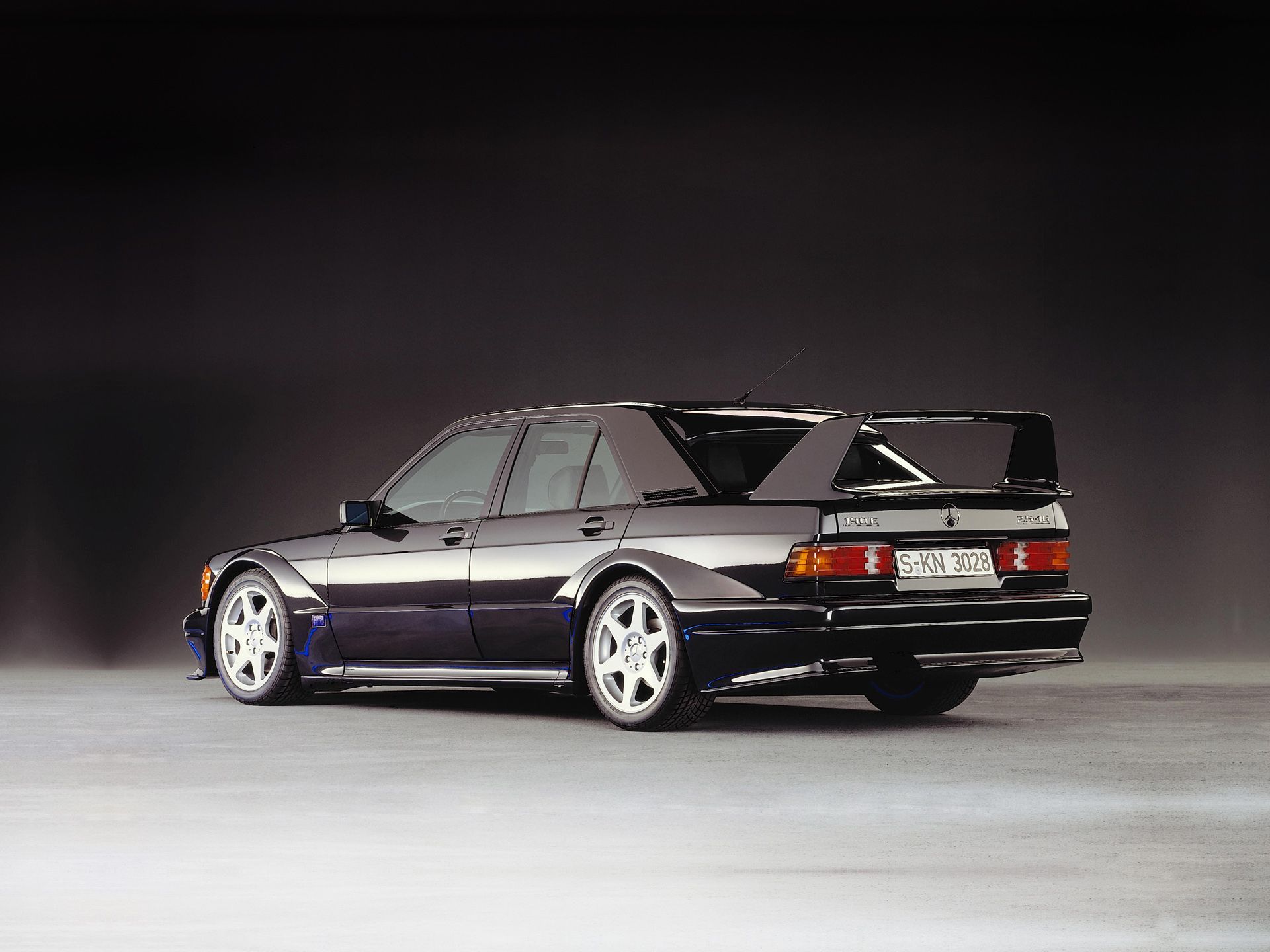 1990-Mercedes-Benz-190E-Evolution-II-003-1440