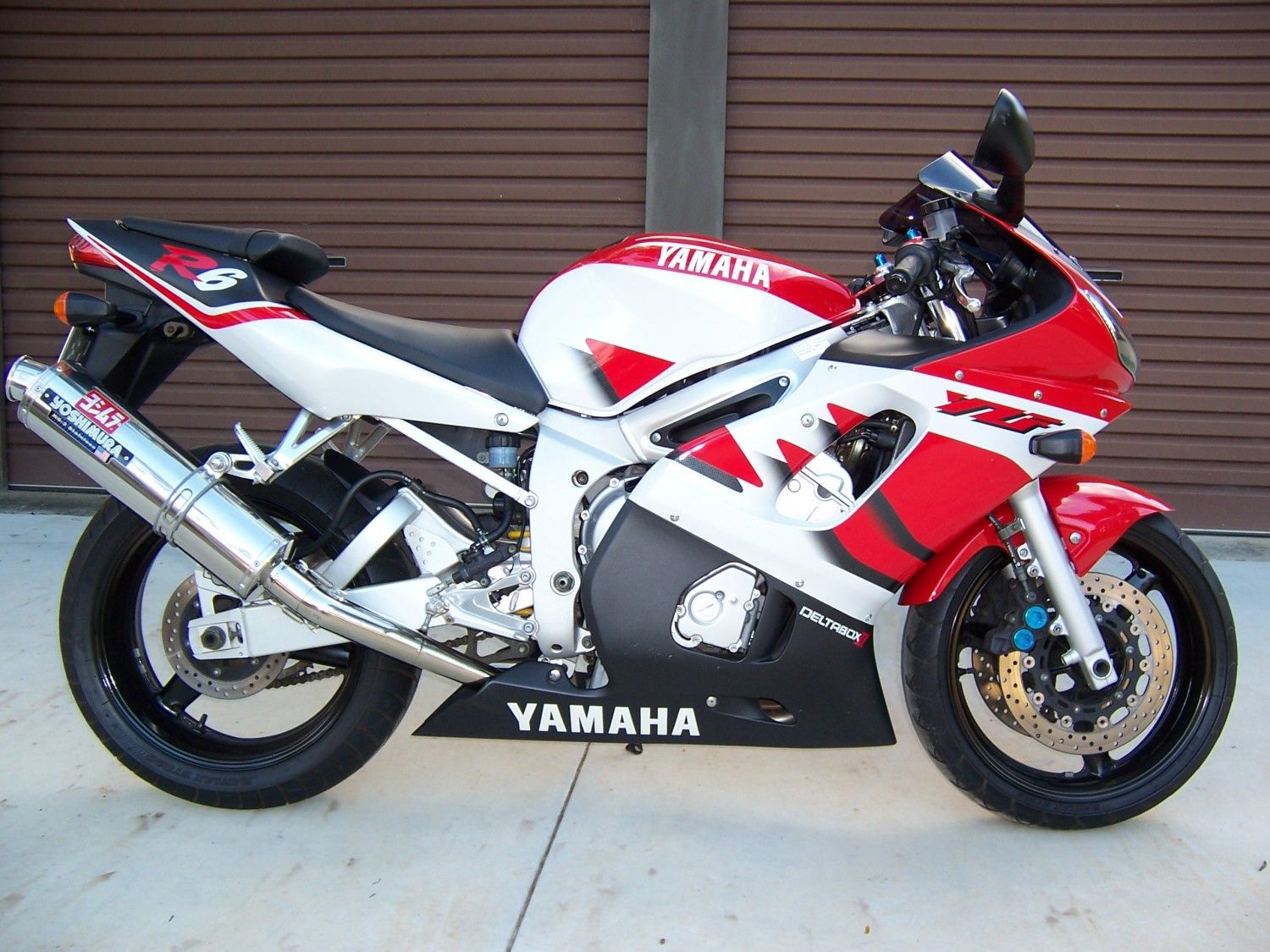 1999 Yamaha YZF-R6.