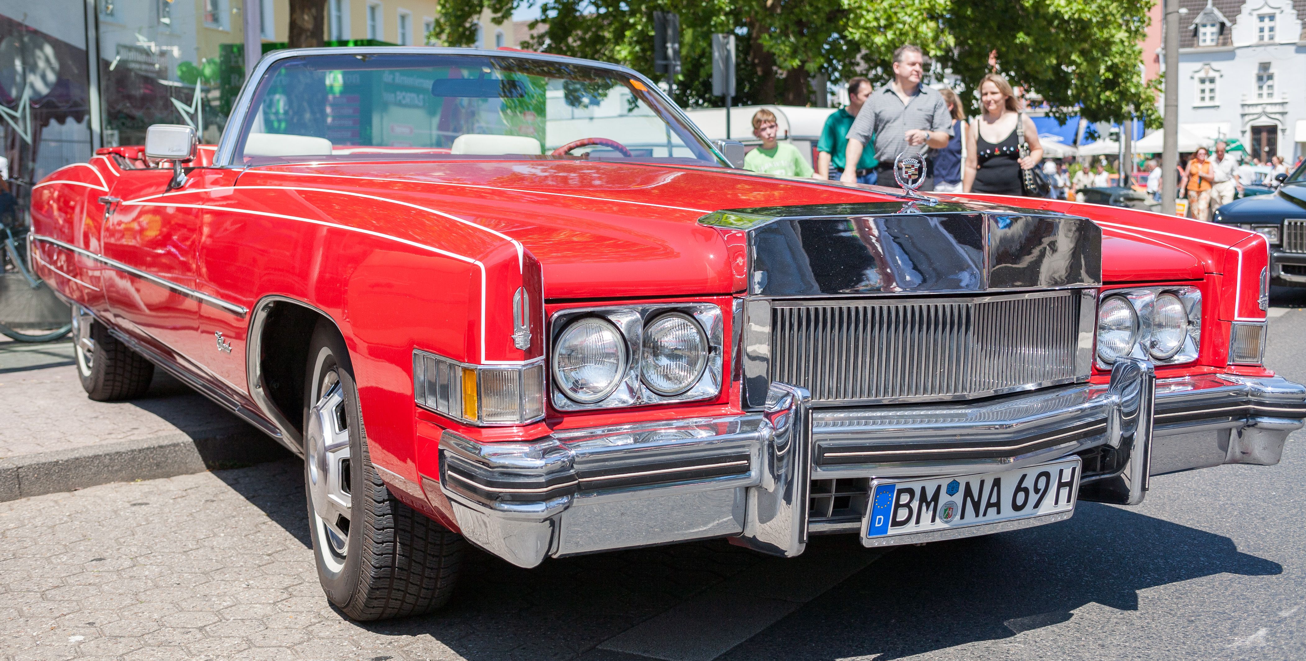 Cadillac Eldorado rouge de 1970