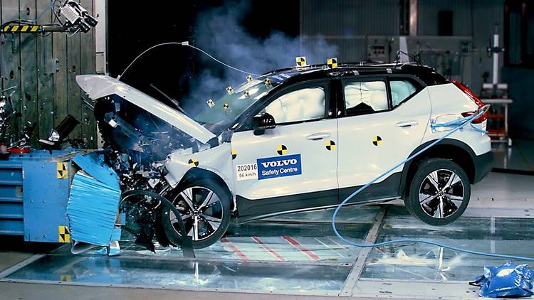 2021-XC40-Recharge-Crash-Test.jpg?q=50&f