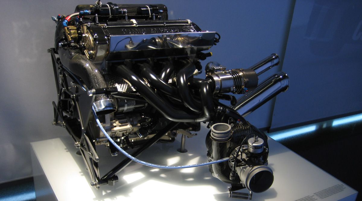 BMW F1 M12-M13 Engine