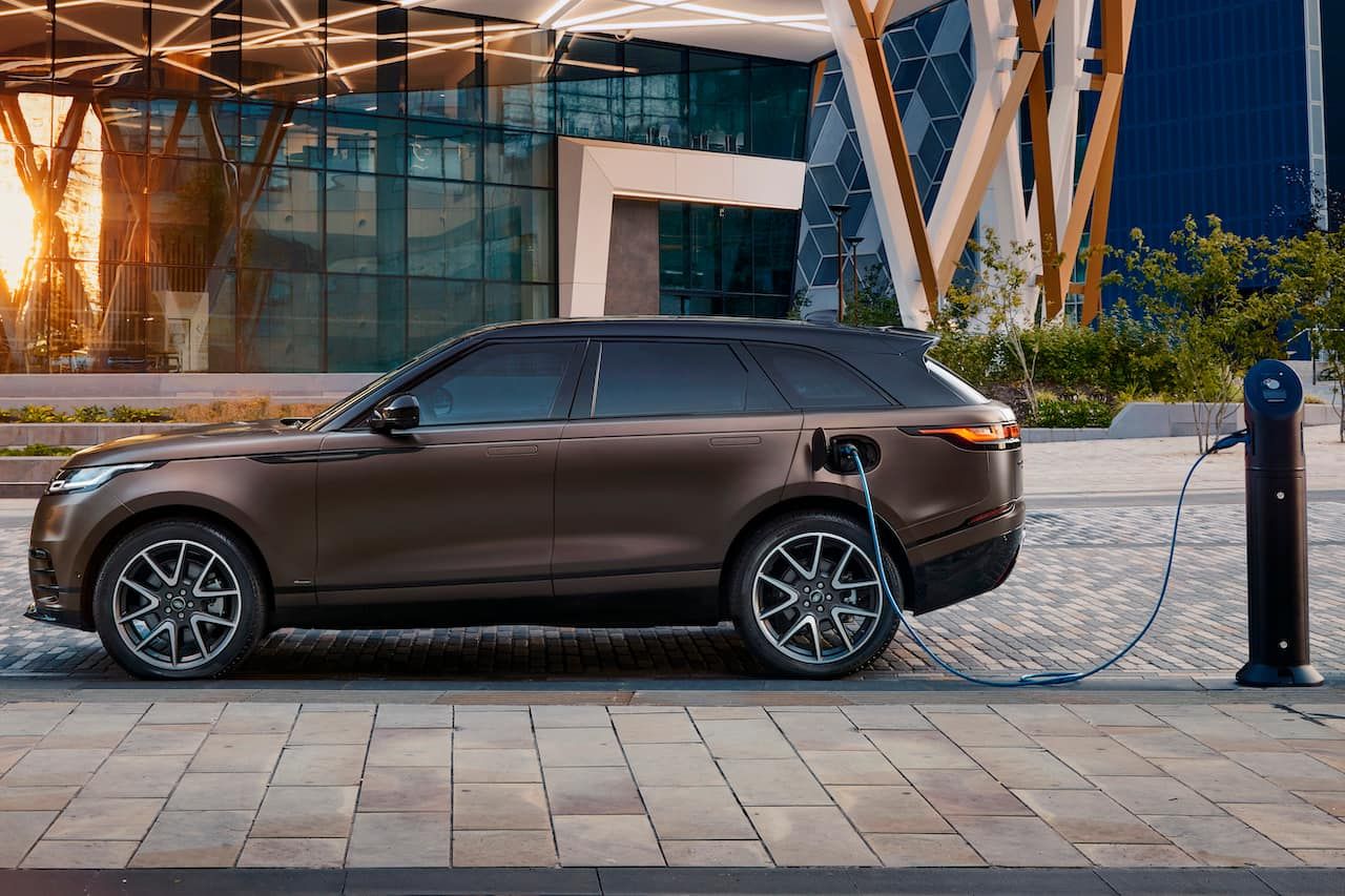 Here’s What’s Special About The New Range Rover Velar Auric Edition