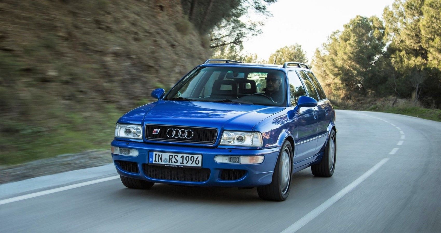 Audi RS2 - Front