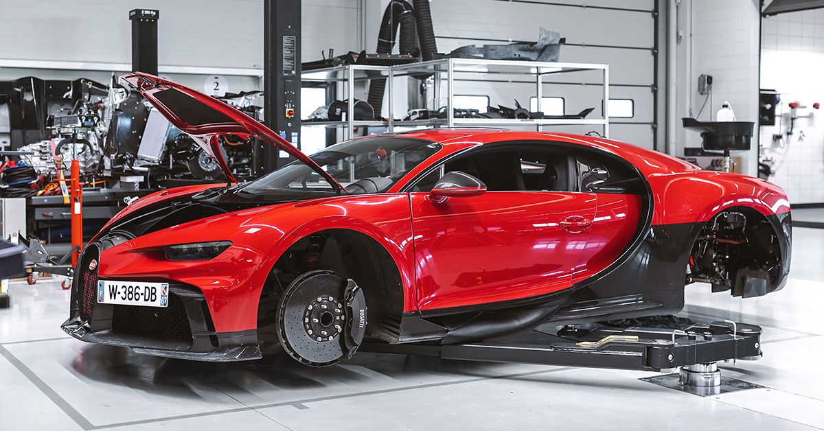 Bugatti Chiron service workshop