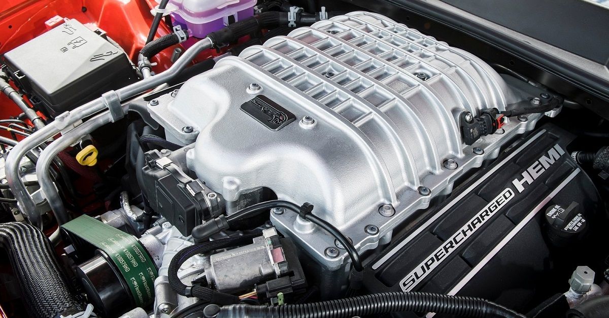 Dodge-Challenger_SRT_Super_Stock-2020-engine