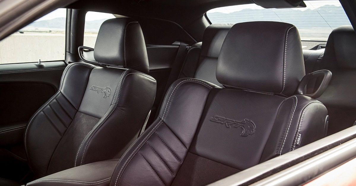 Dodge-Challenger_SRT_Super_Stock-2020-interior