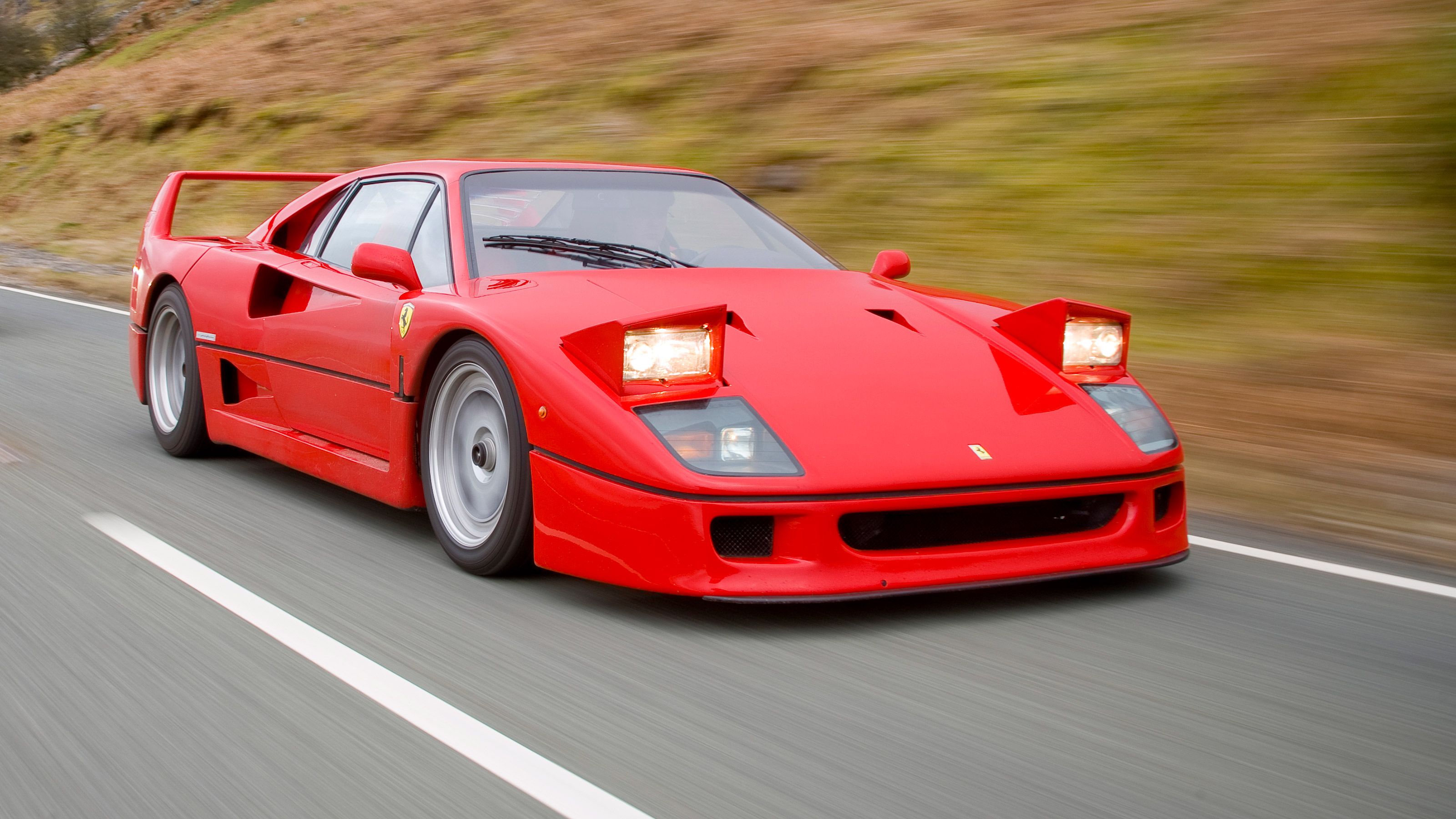 Ferrari F40 Front View With Popup Headlights On Show