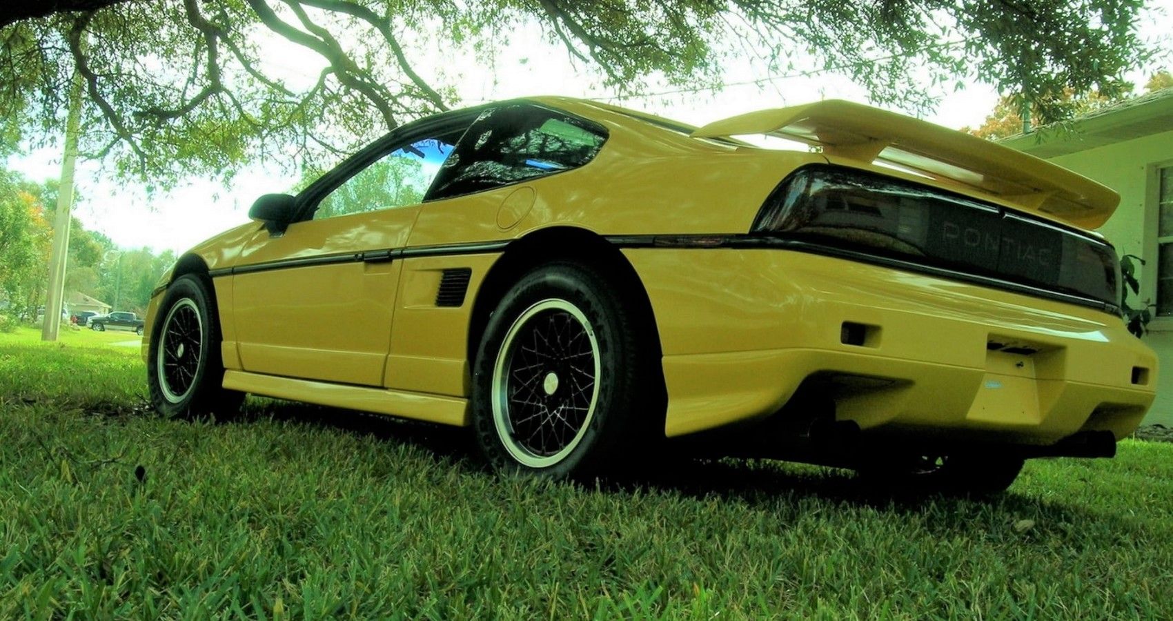 Pontiac Fiero GT - Rear Quarter