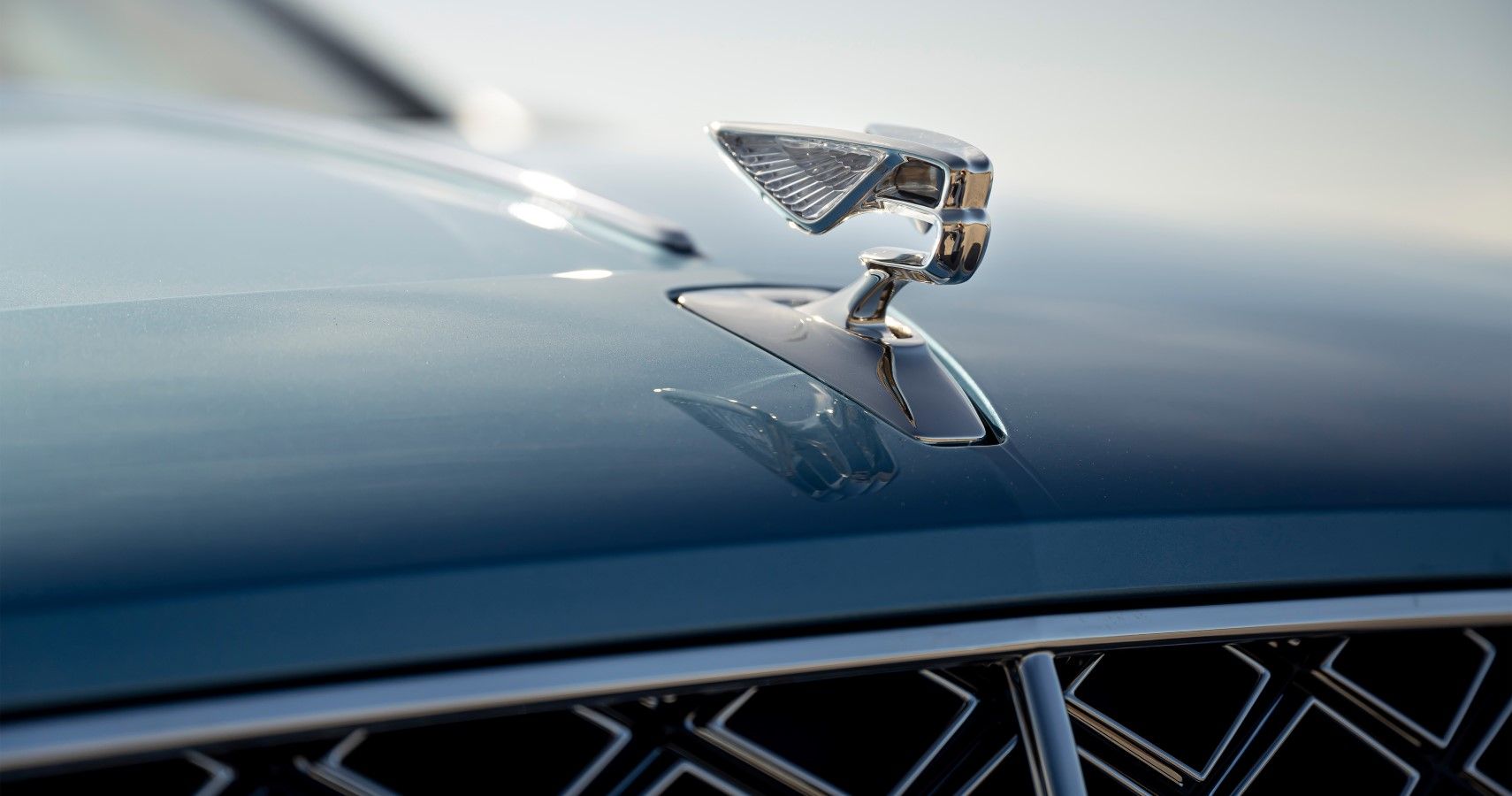 2022 Bentley Flying Spur Mulliner hood emblem close-up view