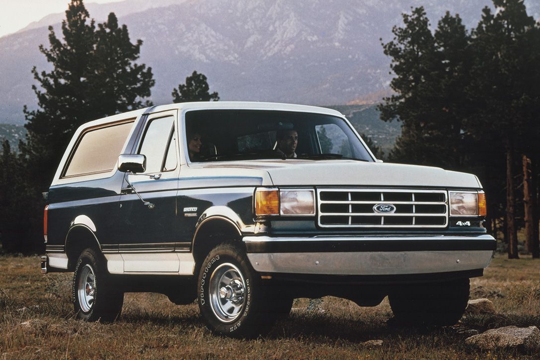 Ford-Bronco-Fourth Generation