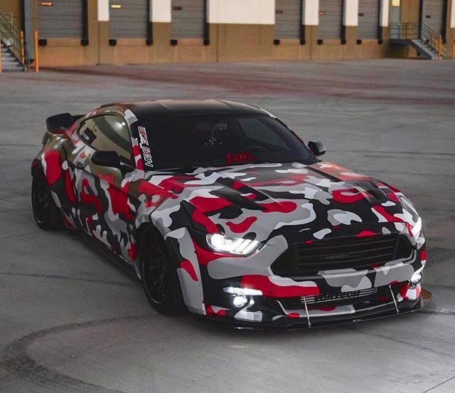 Ford Mustang Camo