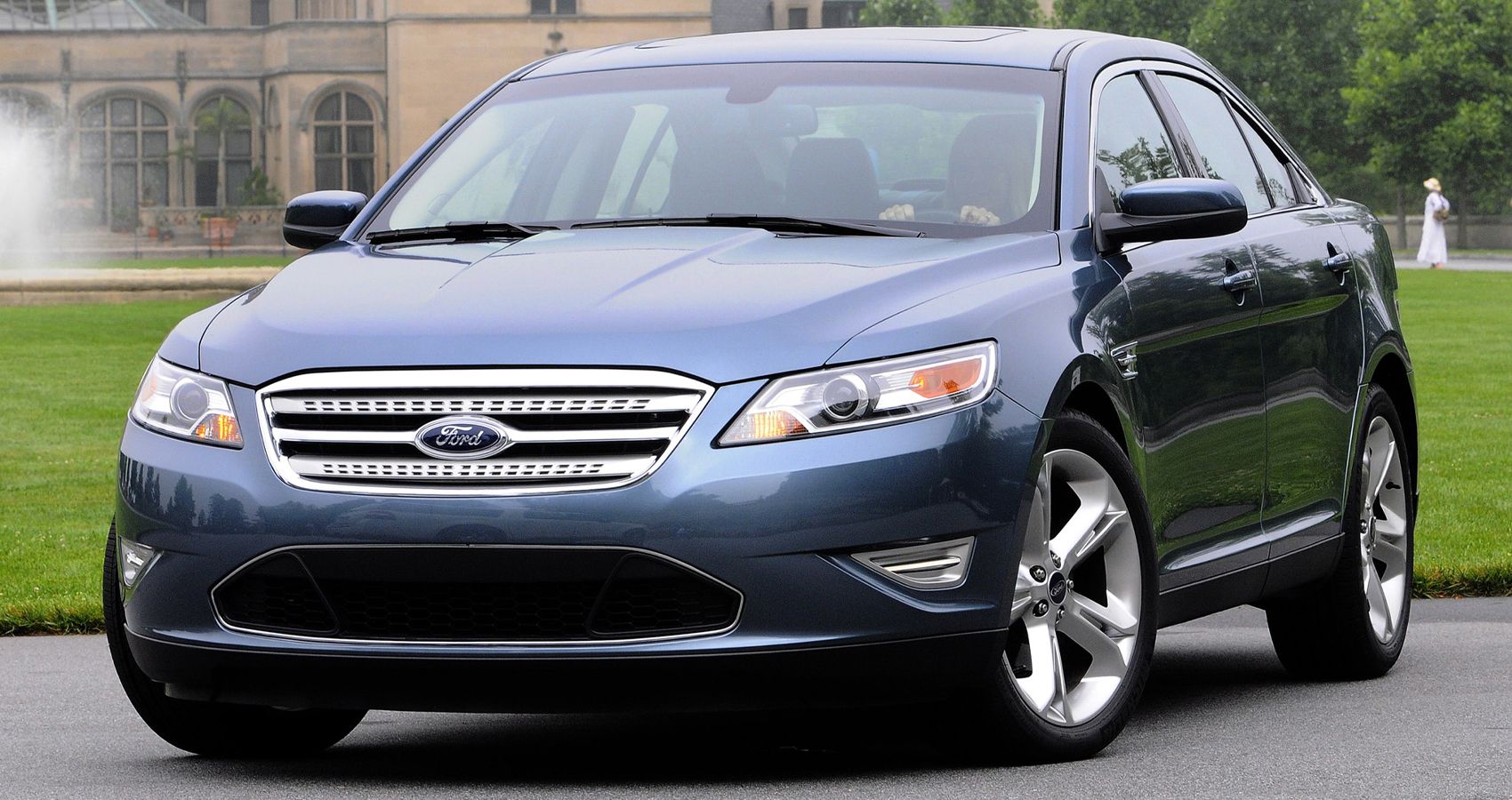 The front of the Taurus SHO in bluish gray
